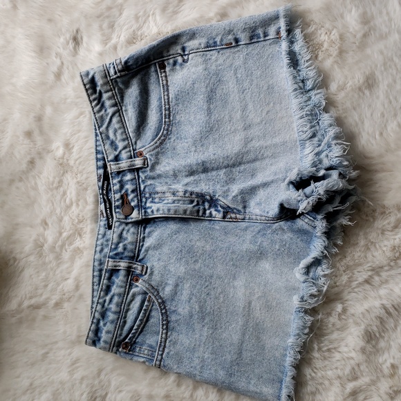 Volcom jean shorts - Picture 2 of 3